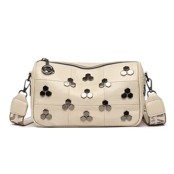 Висококачествена изкуствена кожа Модни дамски квадратни чанти с пискюли на Известната марка, дизайнерски чанти през рамо, женствена чанта през рамо