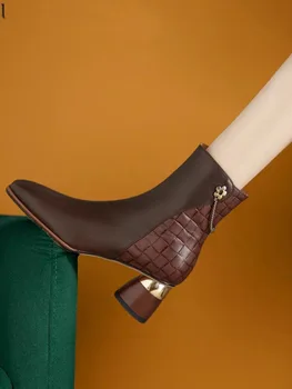 Дамски полусапожки в британския стил, Елегантни ботильоны, Обувки Челси на дебелите обувки с квадратни пръсти, на новост на пролетта-есента, 2023