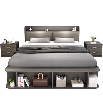 Модерна съвременна спалня с двойно легло Queen-size